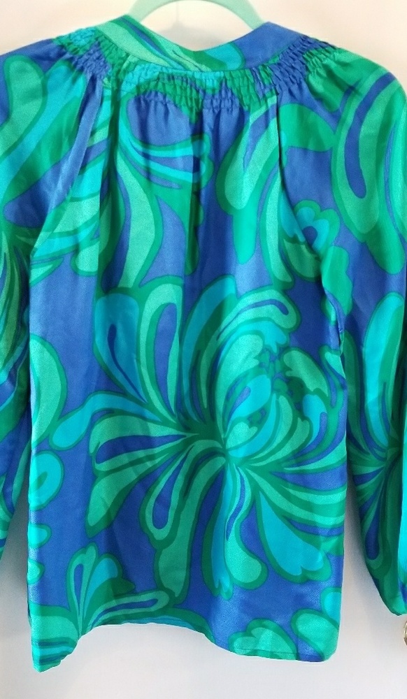 Lilly Pulitzer 100% silk blouse. - Picture 2 of 2